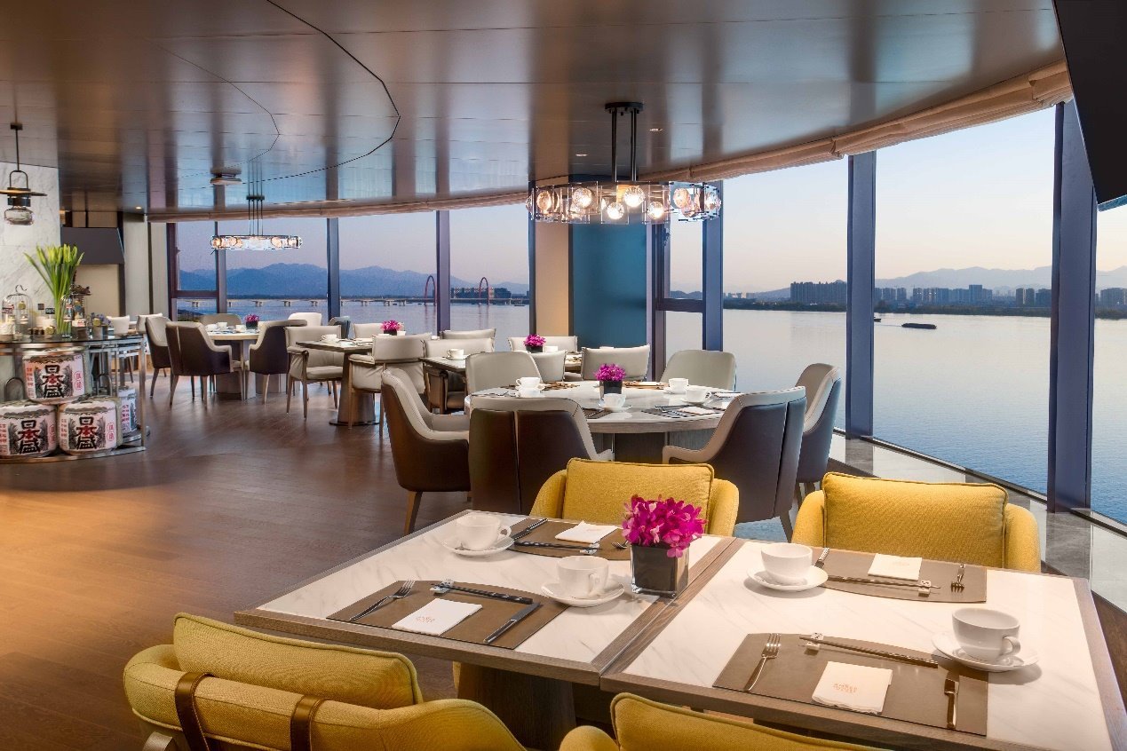 Anpark Hotel Dining