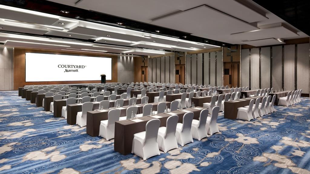Courtyard Hotel Meeting